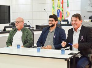 Read more about the article Secretaria de Saúde receberá R$ 300 mil da Câmara Municipal para investimentos em atenção primária e cirurgias eletivas
