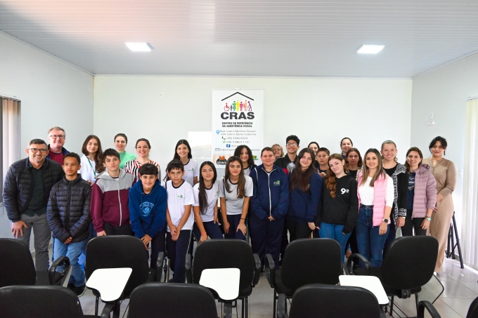 You are currently viewing Secretaria de Assistência Social recebe visita dos Executivos Mirins