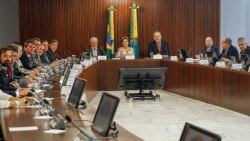 Read more about the article 1º. Vice-presidente da FECAM representa entidade em encontro que levou demandas cruciais do movimento municipalista à presidente Dilma