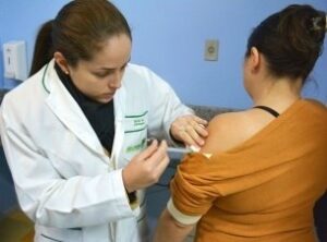 Read more about the article Saúde adere o novo calendário de vacinação