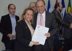 Read more about the article Municípios Catarinenses entregam pleitos ao Ministro da Saúde