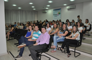 Read more about the article Professores participam de socialização de trabalhos do Pnaic