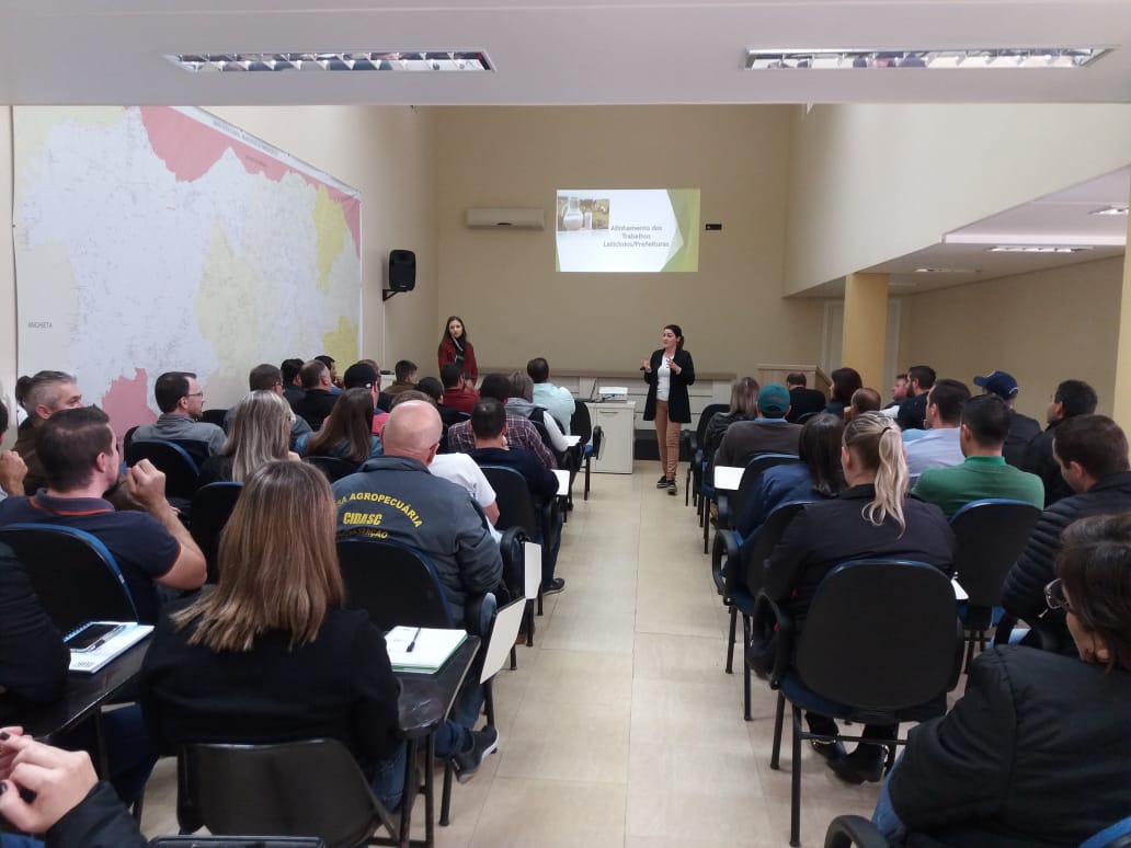 Read more about the article Reunião com Laticínios, Cooperativas e Prefeituras sobre o CAEPF/eSocial Rural
