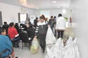 Read more about the article Toda semana, Secretaria de Assistência Social entrega cestas do Programa de Aquisição de Alimentos