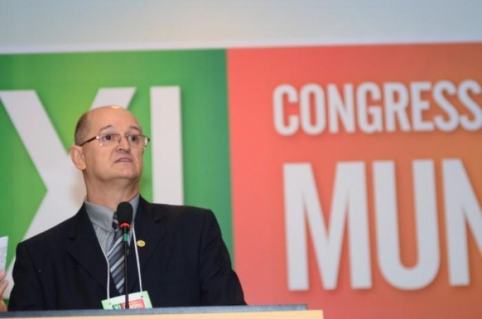 You are currently viewing XI CONGRESSO – Diretor da FECAM defende unidade do Movimento Municipalista