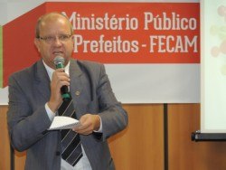 Read more about the article Encontro busca aproximar o relacionamento entre prefeitos e promotores das Comarcas