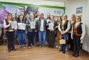 Read more about the article Grupos culturais de São Lourenço do Oeste recebem recursos do governo municipal