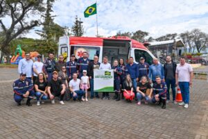 Read more about the article Secretaria de Saúde de São Lourenço do Oeste recebe nova ambulância para o Samu