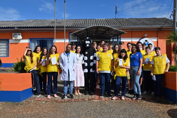 You are currently viewing Alunos e professores da EBM Nossa Senhora de Lourdes mobilizam comunidade em campanha contra a dengue