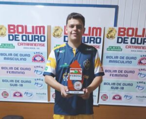 Read more about the article Atleta de São Lourenço do Oeste é campeão no 5º Bolim de Ouro Catarinense